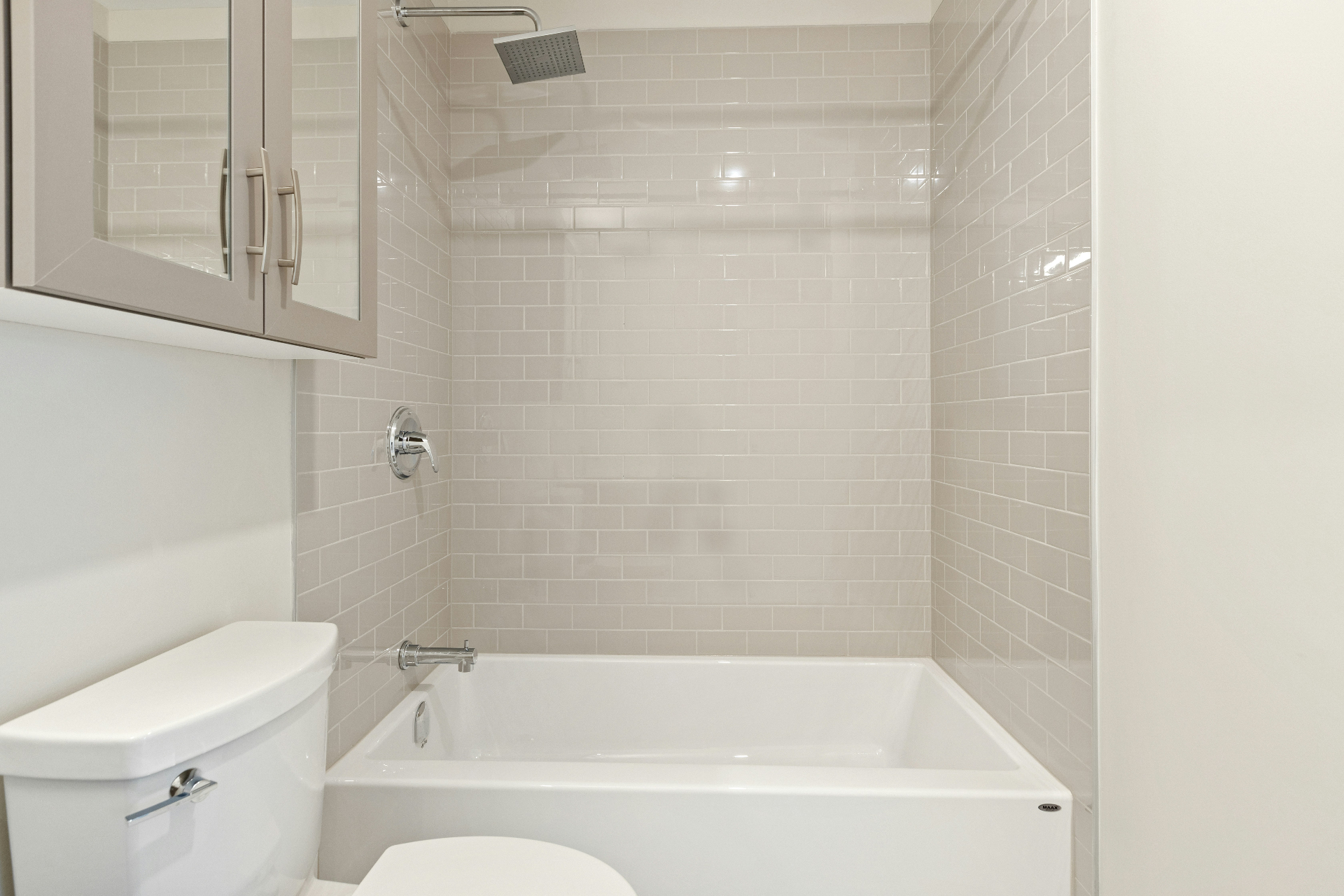 Bathtub Resurfacing after